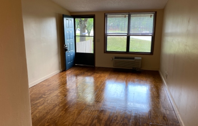 104 Springbrook Dr