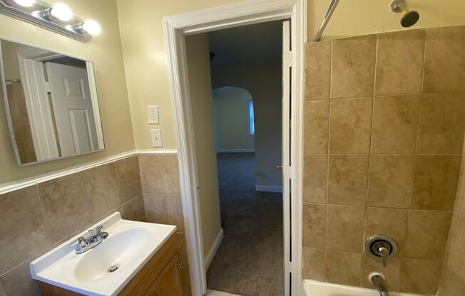 1 bed, 1 bath, $1,075, Unit 2656B