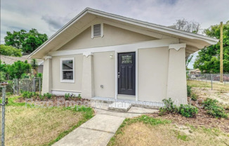 701 N VERMONT AVE