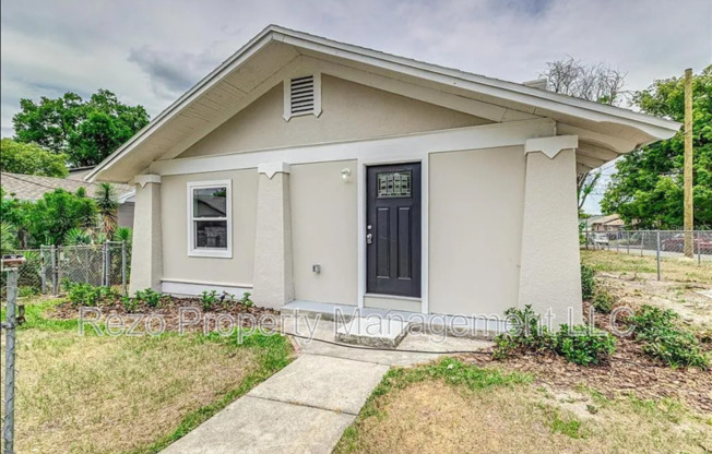 701 N VERMONT AVE