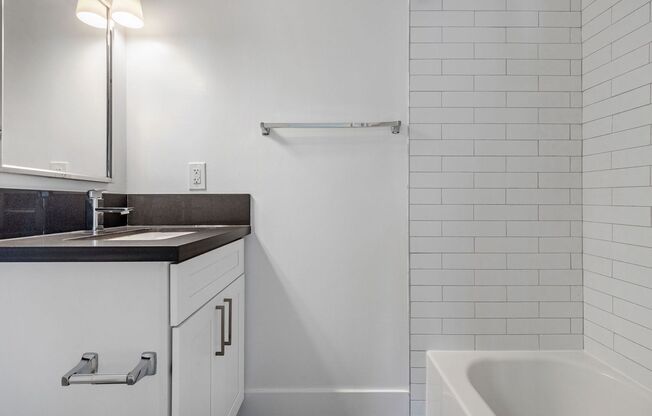 1 bed, 1 bath, 350 sqft, $2,275, Unit 717- 05