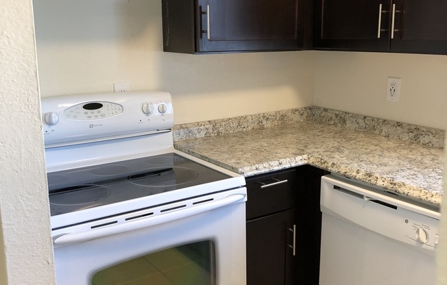 1 bed, 1 bath, 650 sqft, $1,100, Unit 126