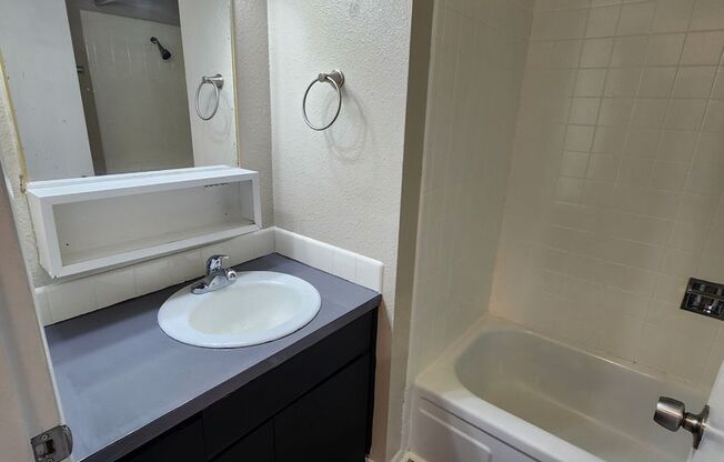 Studio, 1 bath, 550 sqft, $595, Unit Unit 15