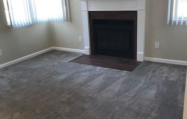 1 bed, 1 bath, 700 sqft, $1,730, Unit 140