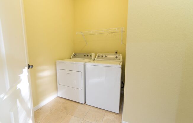 Town Centre Condo close to Dell and Shopping!!