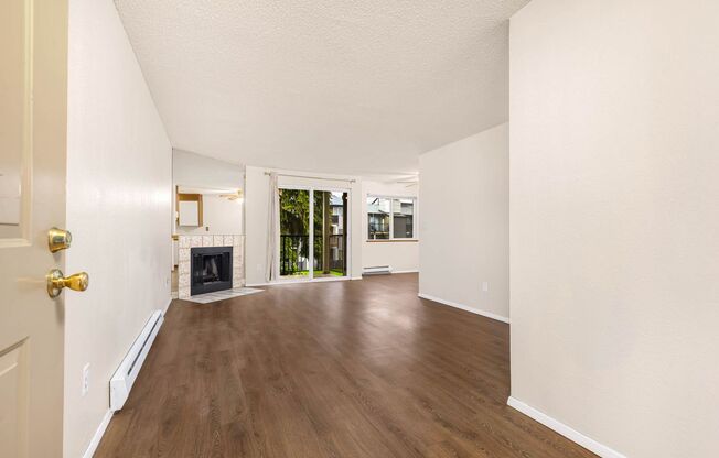 2020 Grant Ave S #L303