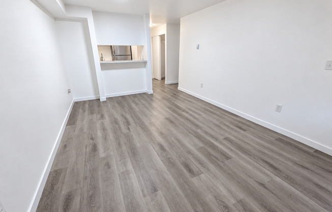 1 bed, 1 bath, 590 sqft, $1,395, Unit 126