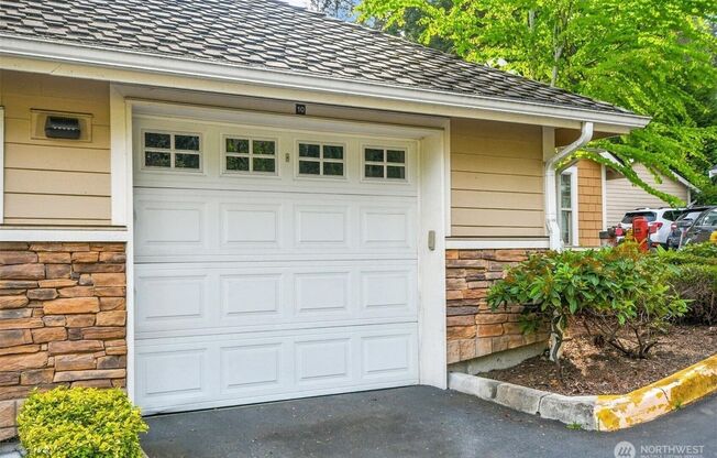 Prime Redmond Location!!!