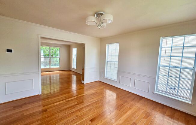 Beautiful 4 BR/3.5 BA Single-Family Home in Germantown!