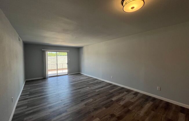 1 bed, 1 bath, 936 sqft, $1,200