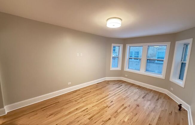 6428-6432 N Richmond