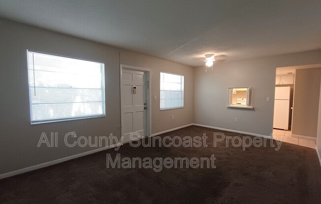 3467 33 AVE N