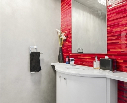 1 bed, 1.5 baths, 858 sqft, $6,000, Unit 27F