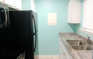 2 beds, 1 bath, $1,300