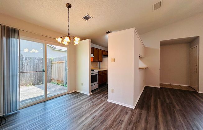 416 GREENLAWN BLVD