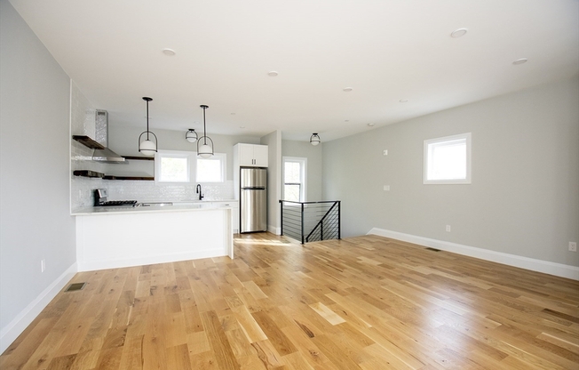 348 Chelsea St.