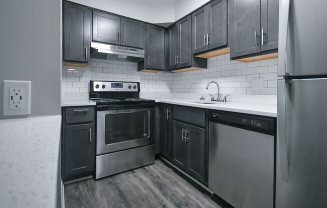 1 bed, 1 bath, 720 sqft, $1,200