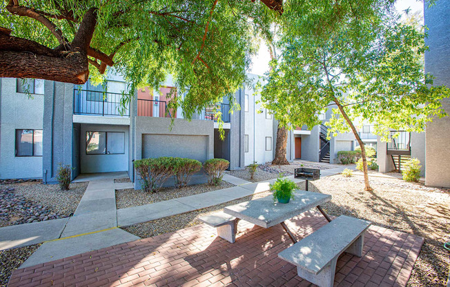 Grill Picnic courtyard at Acacia Hills Apartments in Tucson Arizona