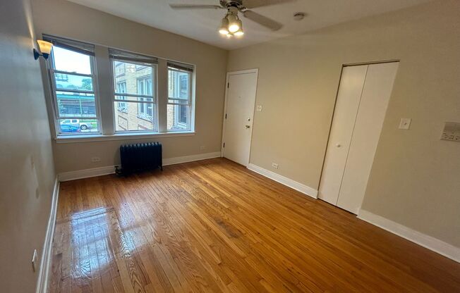 4407 N Kenneth