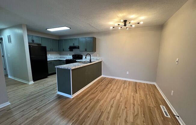 2 beds, 2 baths, 940 sqft, $1,349, Unit 903