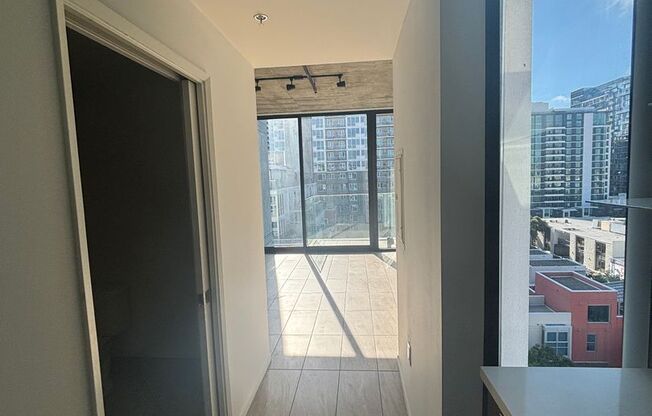 Studio, 1 bath, 382 sqft, $2,250, Unit 401