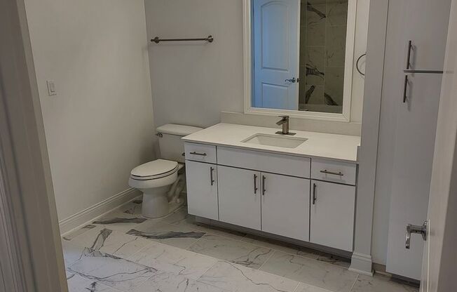 1 bed, 1 bath, 993 sqft, $2,340, Unit 1708