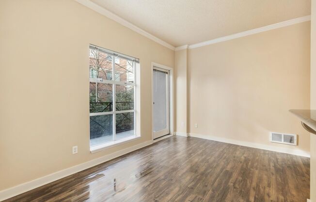 1 bed, 1 bath, 423 sqft, $1,650, Unit 707