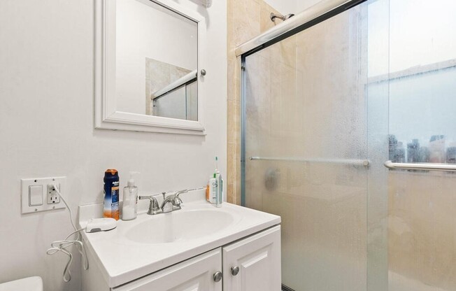 2 beds, 1 bath, 610 sqft, $3,650, Unit 135