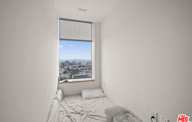 2 beds, 2 baths, 1,290 sqft, $4,900, Unit 2608