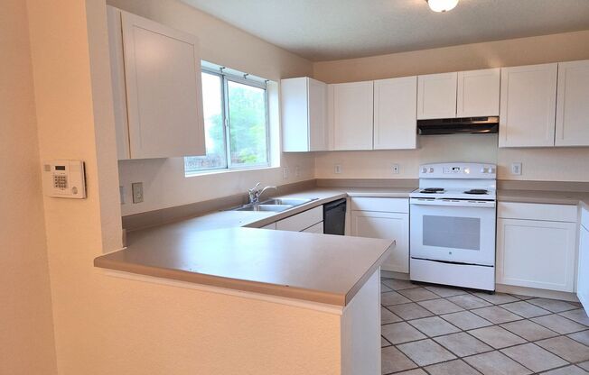 ~~$300 Off 3rd Months Rent~~Spacious 4 bedroom 2 bath Available for Immediate Move In