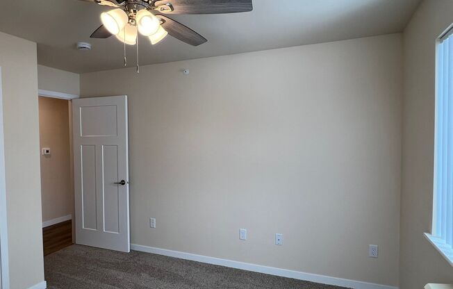 2 beds, 1 bath, 1,040 sqft, $1,485, Unit AT 709-34