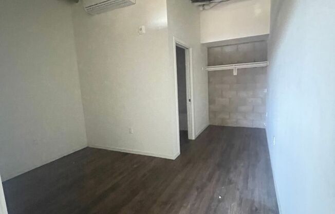 1 bed, 1 bath, 400 sqft, $1,795, Unit 103