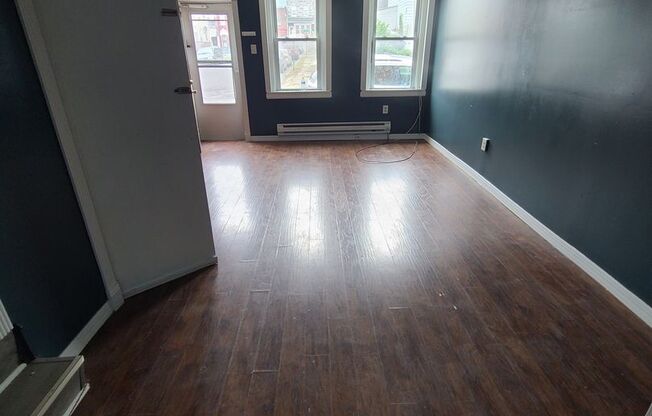 Come check out this cute and cozy house!