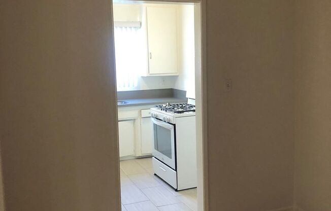 1 bed, 1 bath, $2,050, Unit 5