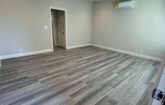 1 bed, 1 bath, 700 sqft, $2,195, Unit 21