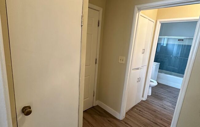 1 bed, 1 bath, 800 sqft, $1,450, Unit 818