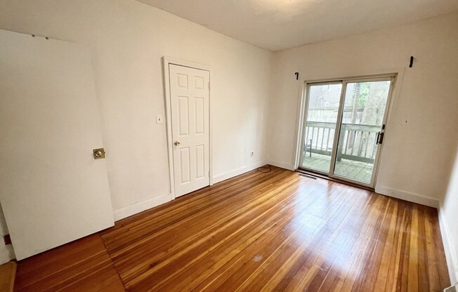 3 beds, 1 bath, $3,600, Unit 1