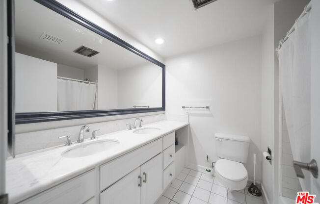 1 bed, 1 bath, 762 sqft, $2,600, Unit 1807
