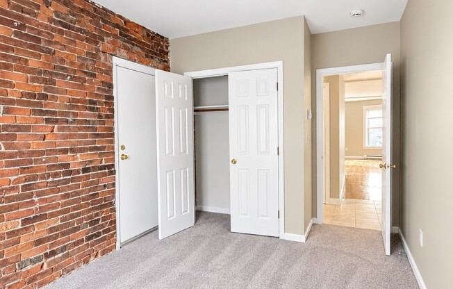2 beds, 1 bath, 850 sqft, $3,850, Unit TEN