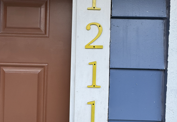 1211 E 18 AVE