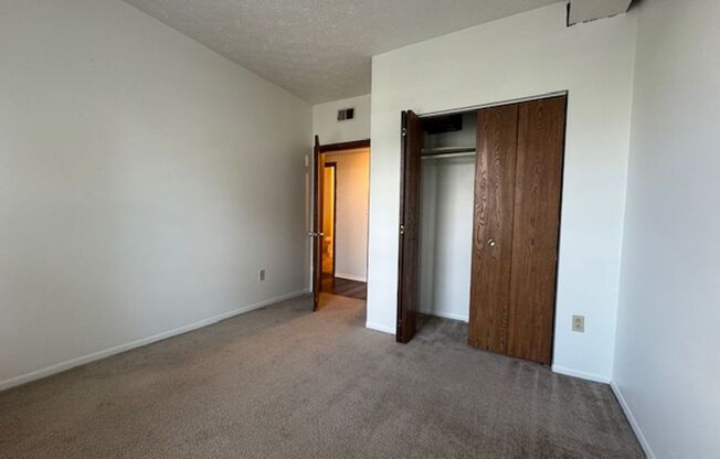 3 beds, 1 bath, 1,120 sqft, $2,250, Unit 732 S. Millvale Ave. #B6