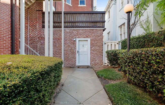 1 bed, 1 bath, $3,850, Unit Apartment 6