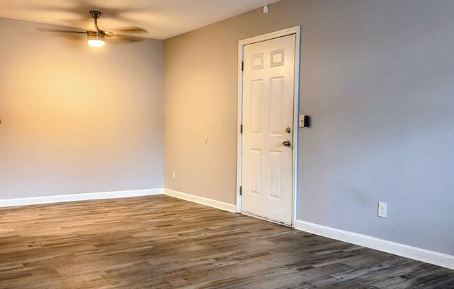 2 beds, 1.5 baths, 940 sqft, $1,385, Unit 9320-01