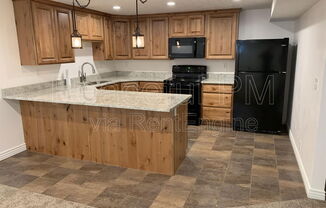 8284 S FALLBROOK CIR