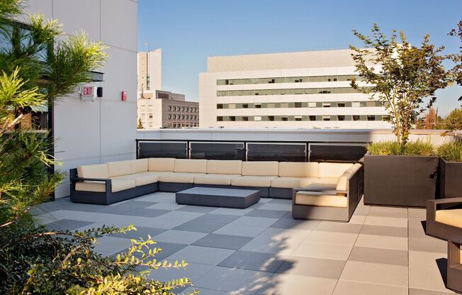 1 bed, 1 bath, 696 sqft, $1,825, Unit 610