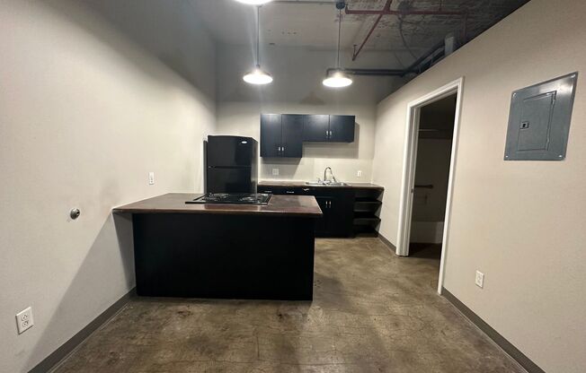 Studio, 1 bath, 438 sqft, $695, Unit 549