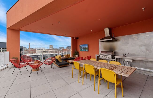 2 beds, 1 bath, $2,000, Unit # 59