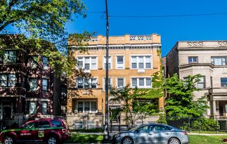 4820 S Michigan