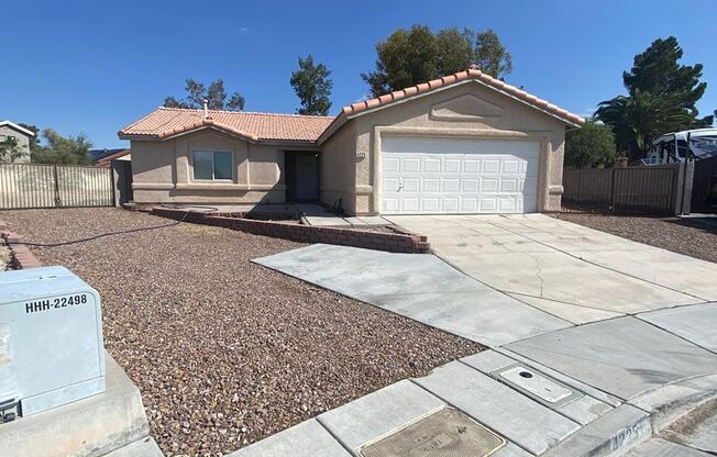 AMERICANA Property Mgmt - 1 story, 4 Beds house with large yard in NLV
