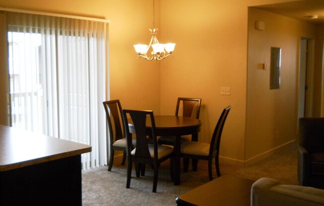 2 beds, 2 baths, 1,077 sqft, $1,400, Unit 231